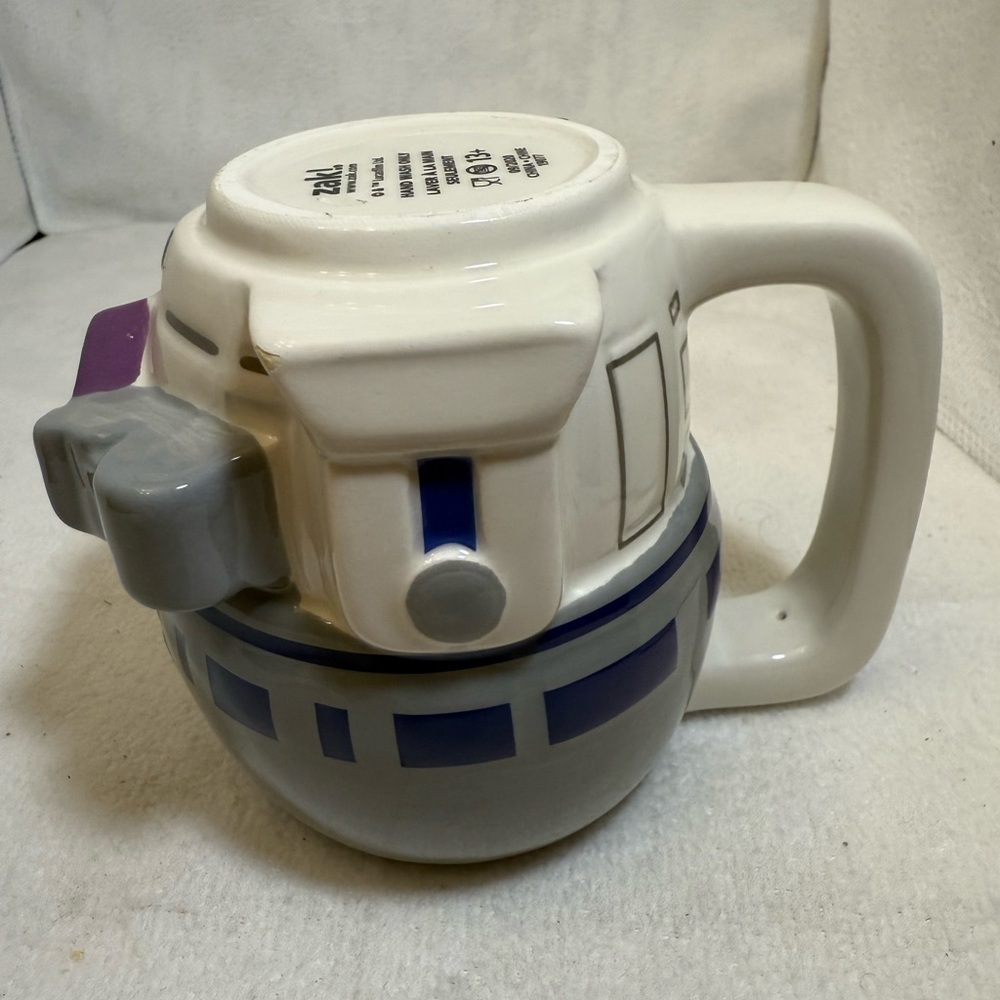 You R2 Cute" R2-D2 Zak Coffee Mug - Picture 2 of 6